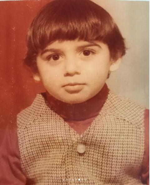 Azərbaycanlı məşhurun uşaqlıq  FOTOLARI